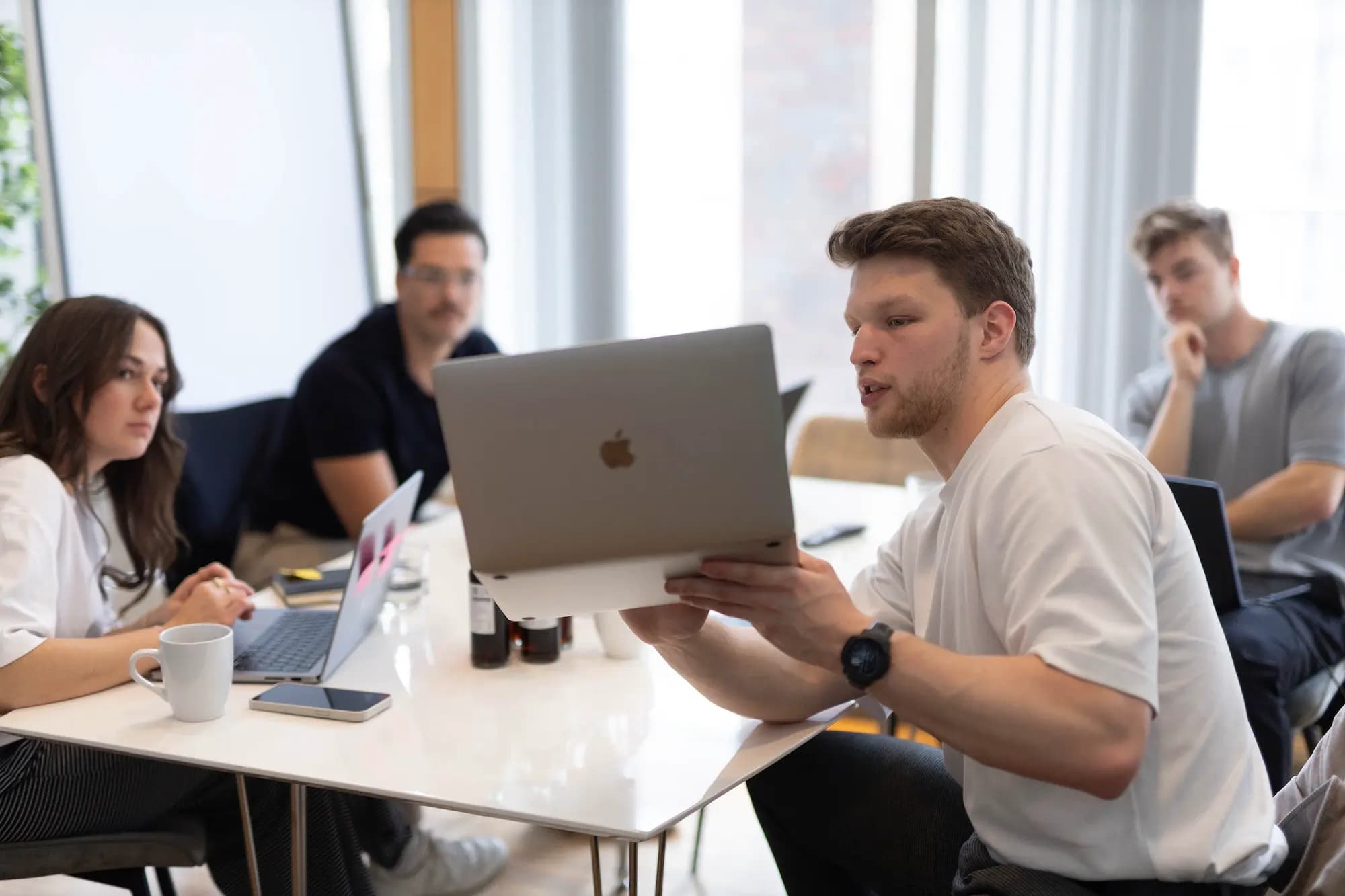 Clevermation Team arbeitet an KI-Systemen für den Mittelstand